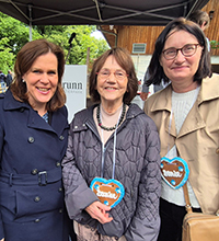 Verena Dietl. Christa Lippmann, Angela Lang beim Empfang im Tierpark Hellabrunn