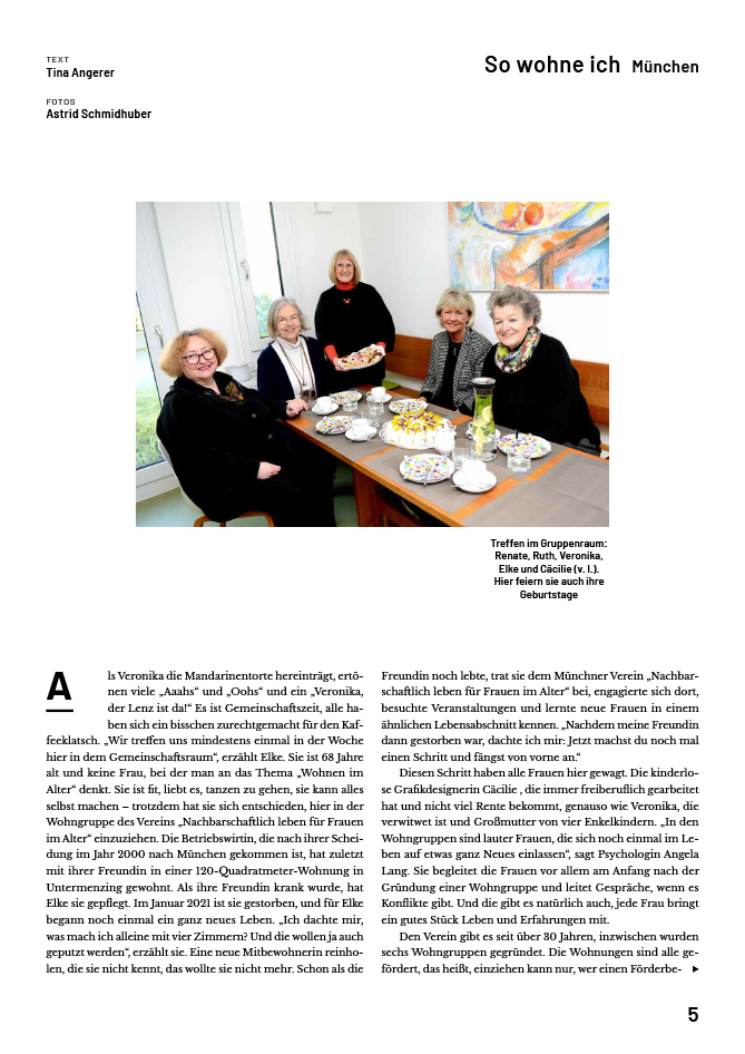 Artikel im Münchner Mietermagazin, im März 2023 über unsere Wohnfrau Elke mit anderen Frauen der Wohngruppe beim Kaffeetrinken im Gemeinschaftsraum