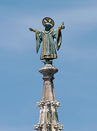 Foto des Münchner Kindl auf der Rathaus Spitze